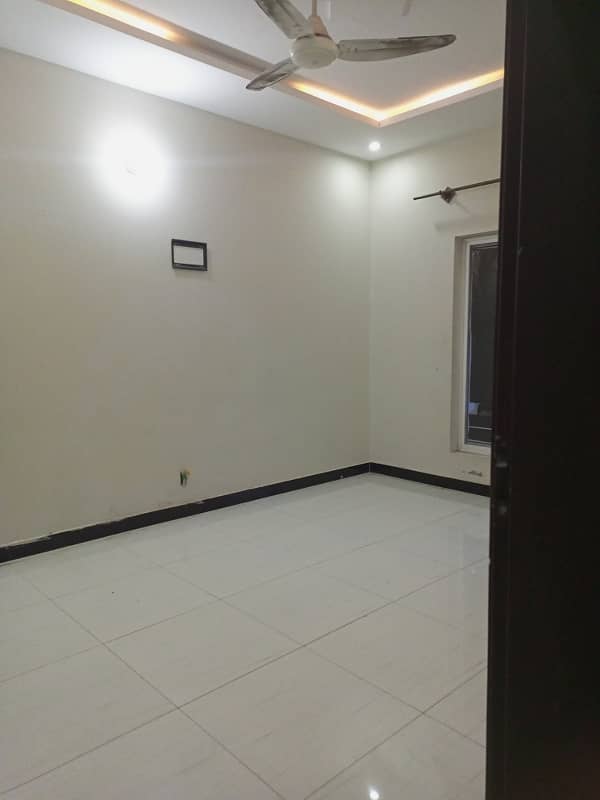 Like Brand New upper Portion Available For Rent in G 14/4 5