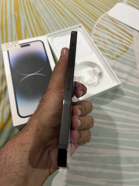 IPhone 14 Pro Max 256 GB (PTA Approved) 4