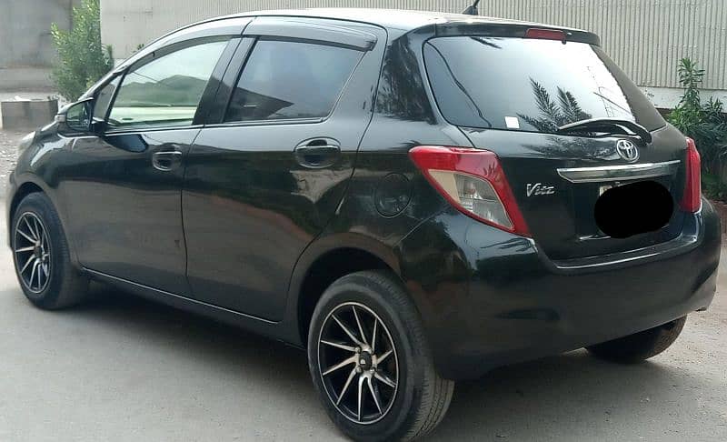 Toyota Vitz 2012 1