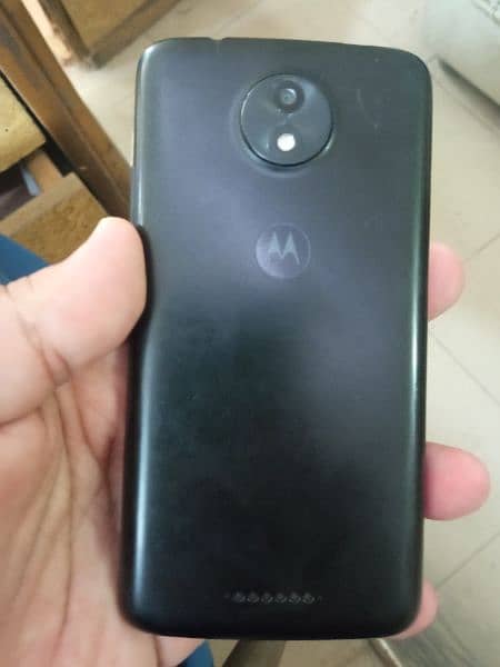 Moto c 1