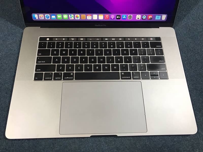 Apple MacBook Pro 2019 ( Touch Bar ) 2