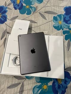 iPad 9th generation just box open in warranty 0