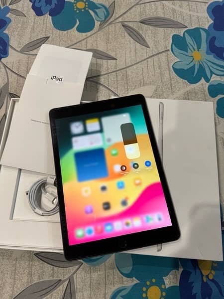 iPad 9th generation just box open in warranty 3