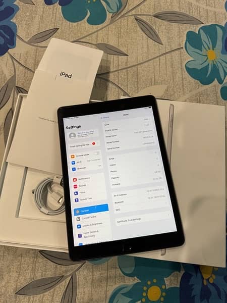 iPad 9th generation just box open in warranty 4