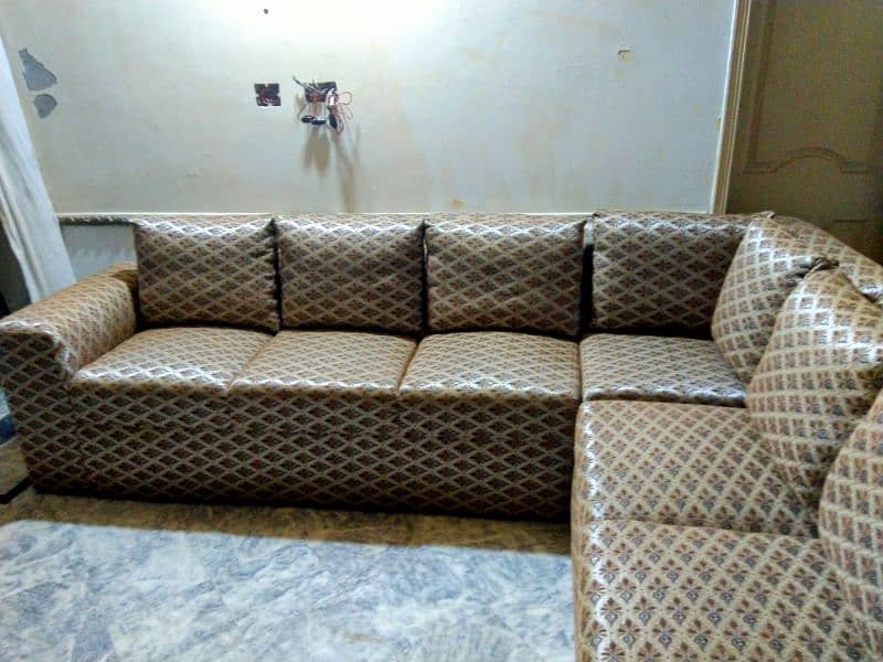 sofa set corner L shaped in new condition 1