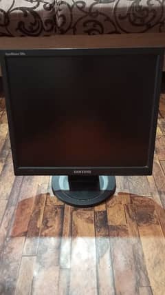 Samsung LCD 17 inch