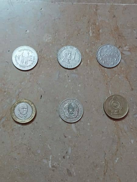 73 coins of 65 different countries antique and old coins. 0