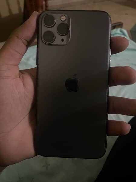 Iphone 11 pro 256 gb pta Approved 10