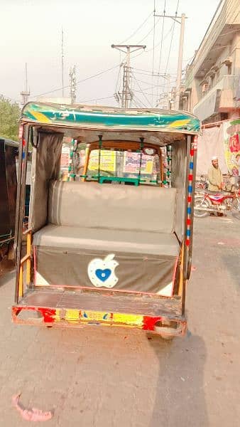 CNG auto rickshaw 2