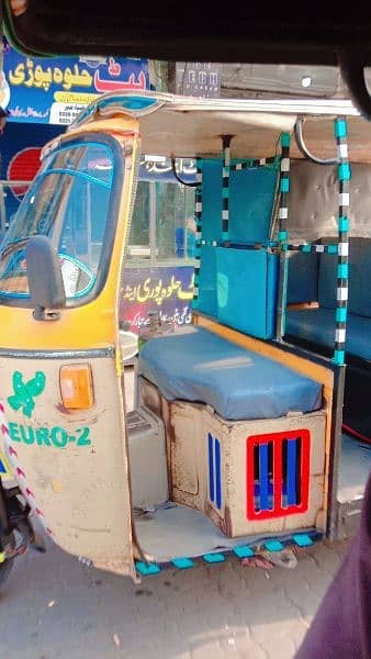 CNG auto rickshaw 6