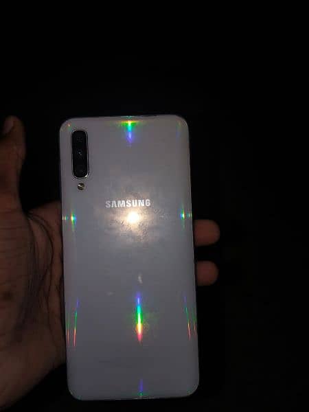 Samsung Galaxy a50 3