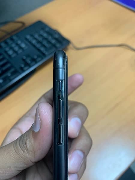 Iphone 11 Pro Max 64GB, Non PTA, Battery Replaced 4