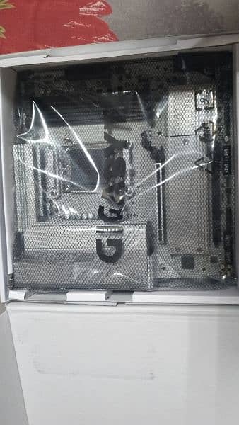 GIGABYTE B650M AORUS ELITE AX ICE 4