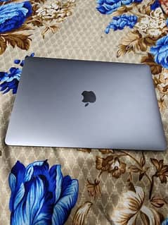 MacBook