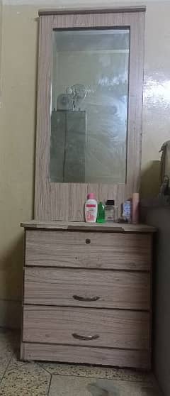 Dressing table