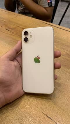 Iphone 11 64GB JV no open with Apple Warranty