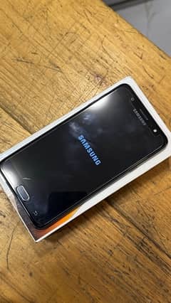 Samsung J7 MAX