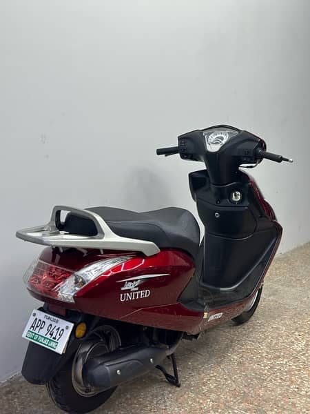 united scooty 100cc ( for girls ) 6