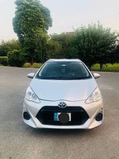 Toyota Aqua for sale s varient key start brand new tyres only 2piece