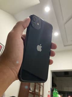 iphone 11 factory Unlock 4 month sim Time 10/10 waterpack 81% health