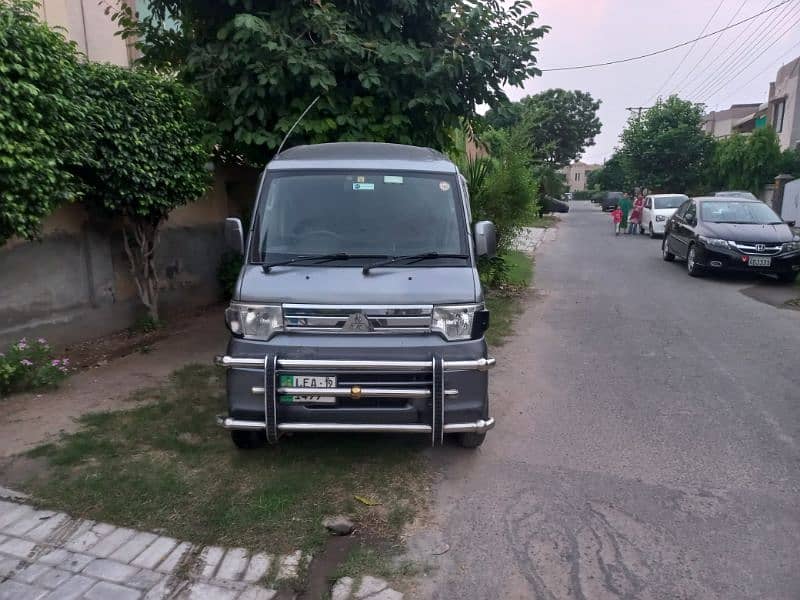 Mitsubishi Minicab  2013 3