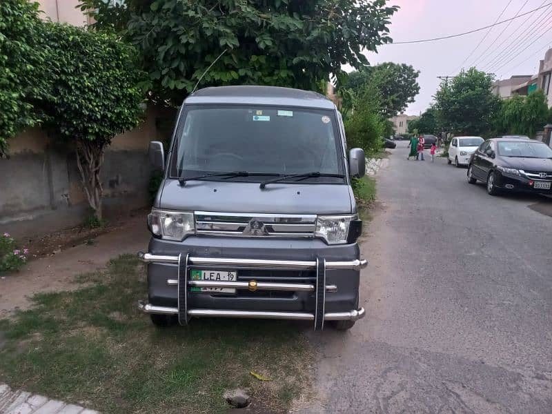 Mitsubishi Minicab  2013 4