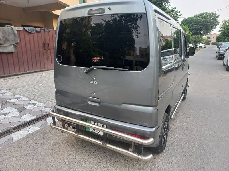 Mitsubishi Minicab  2013 5