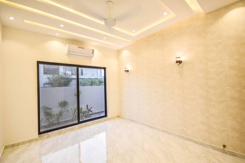 One kanal Brand New House Availaable For Sale 7