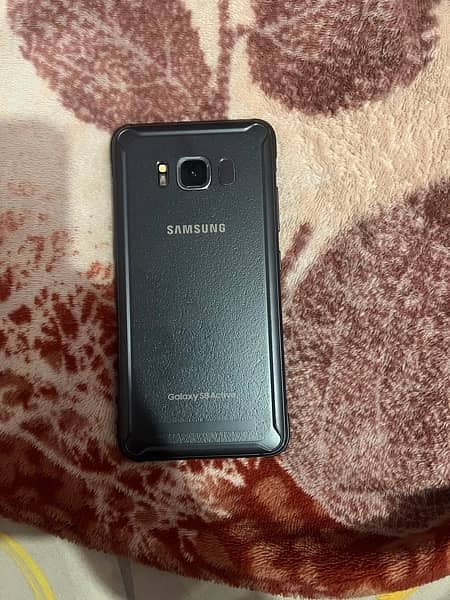 Sumsung S8 active 2