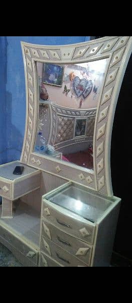 dressing table wooden Good condition use 03193101690 3