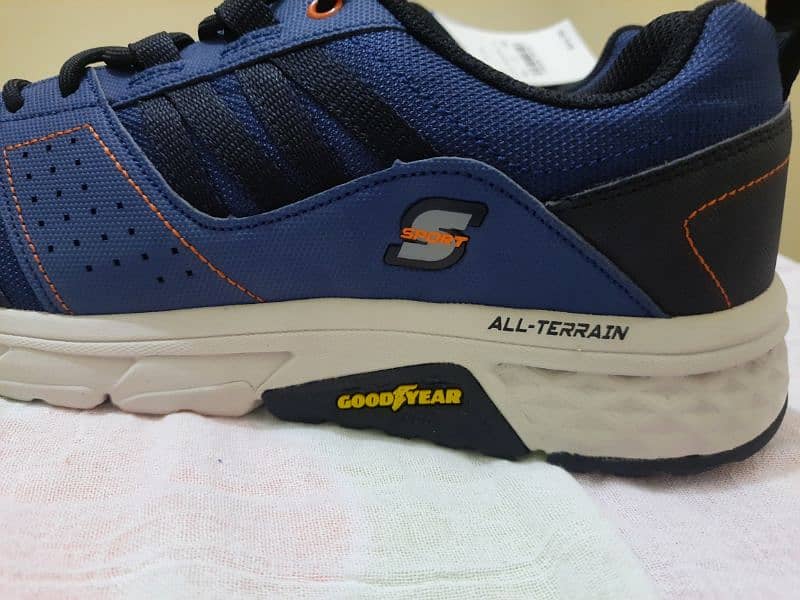 Brand new original skechers 4