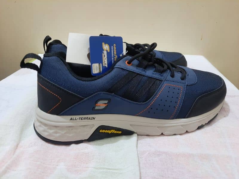 Brand new original skechers 9