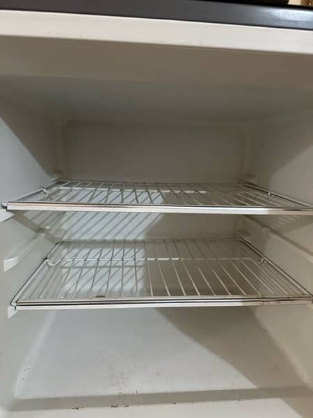 Haier HRF 380 (370L) fridge 1