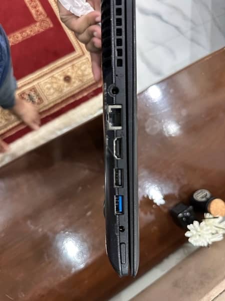 Lenovo B50-50 Core i5 5th Genration 4Gb / 500 Gb 15