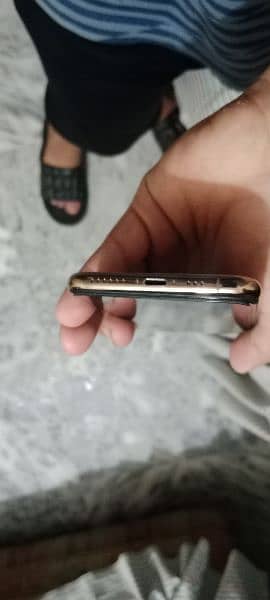 iphone xs panel chnge camera ka 2x chlta 4