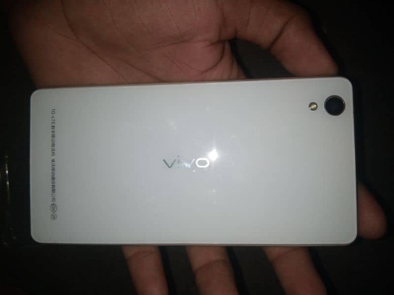 vivo Y51A price 8500 pta approved 10/10 condition 0