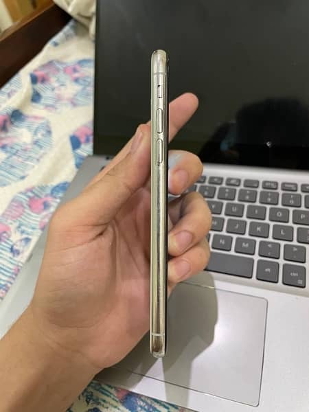 iPhone xs pta approved 7