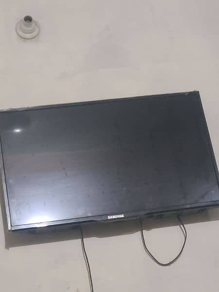 led 32 inch 10 by 10 h w 1