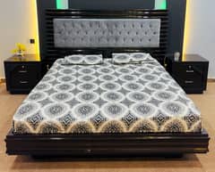 king size bed for sale / with side table / glossy shine bed set