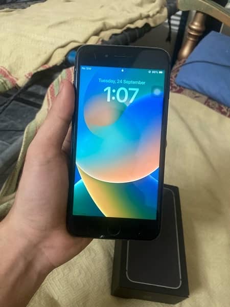 iphone8plus 64gb with box charger 7