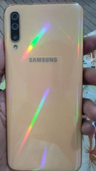 Samsung Galaxy A70 . 1