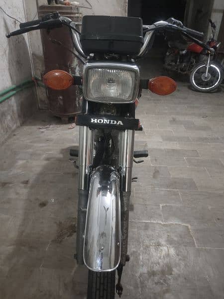 Honda 125 hyd no 9