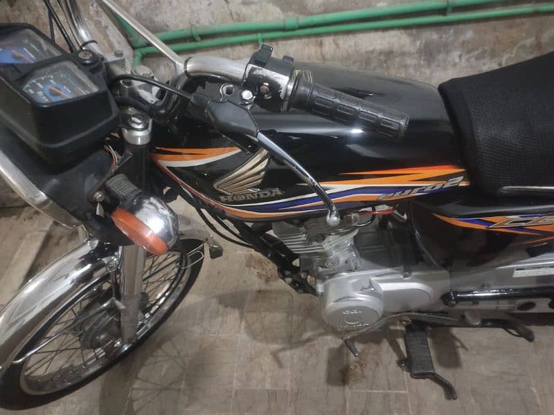 Honda 125 hyd no 15