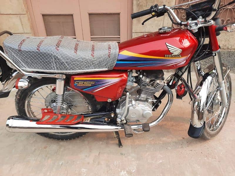 Honda CG 125cc = 03252924022 what's app 1