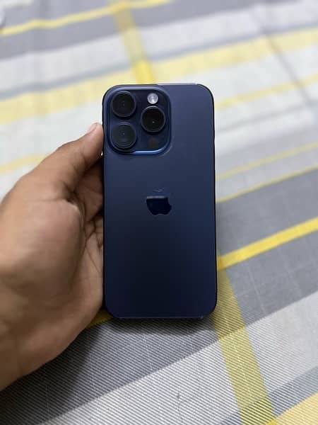 15 pro 256 GB Factory Unlock Blue titanium 1