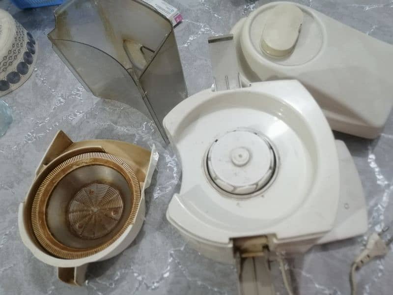 Original Moulinex Juicer JE-3 1