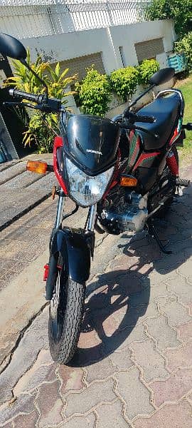 Honda cb125F 5