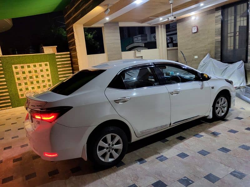 Toyota Altis Grande 2015 3