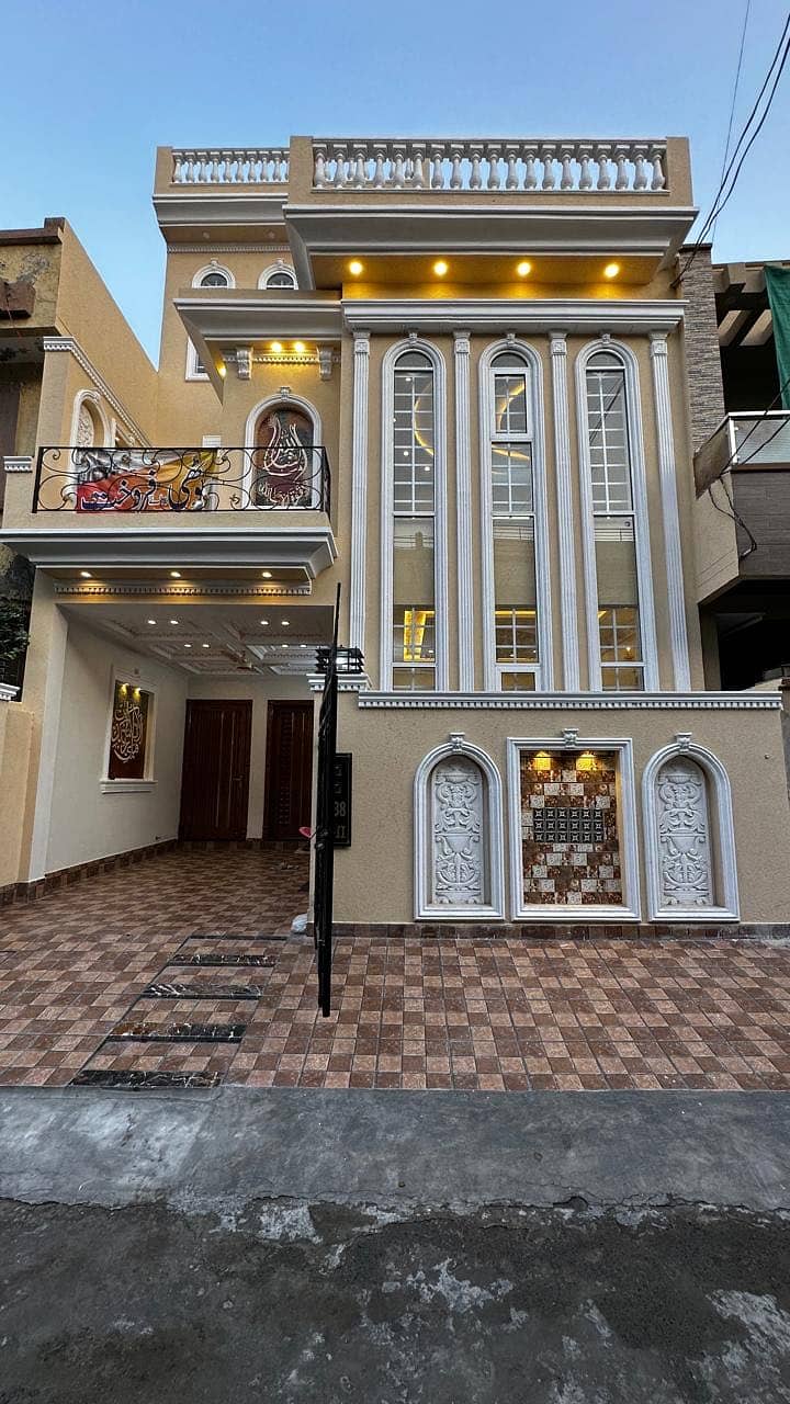 5 Marla Brand New House For Sale In R1 Block Johar Town Lahore 3