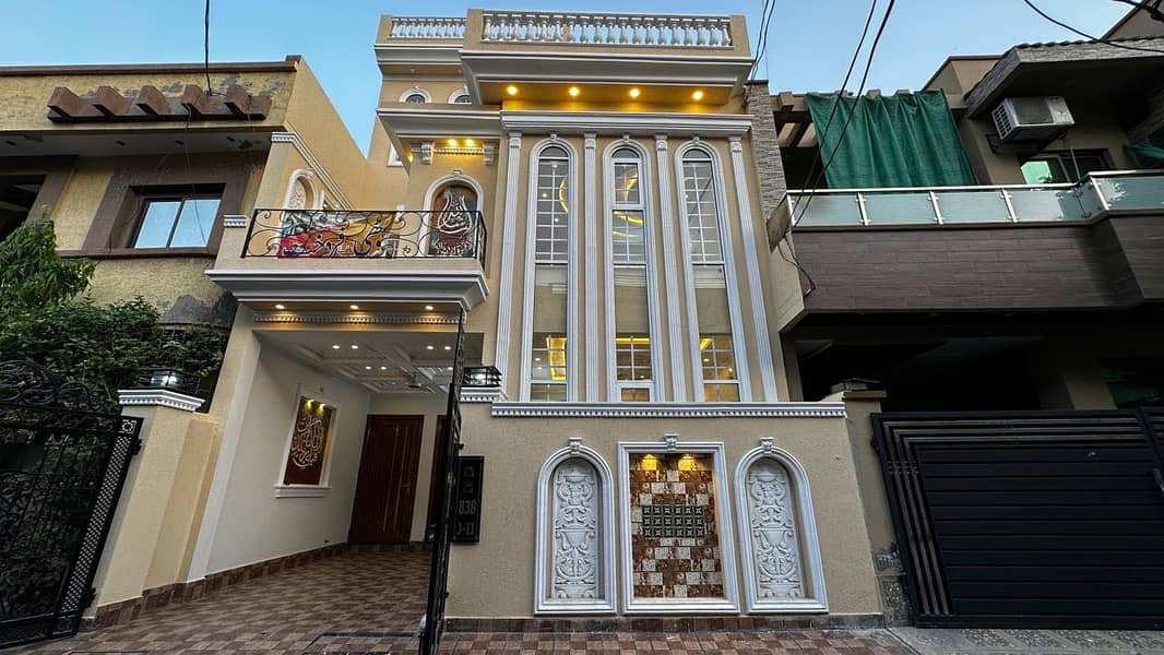 5 Marla Brand New House For Sale In R1 Block Johar Town Lahore 5